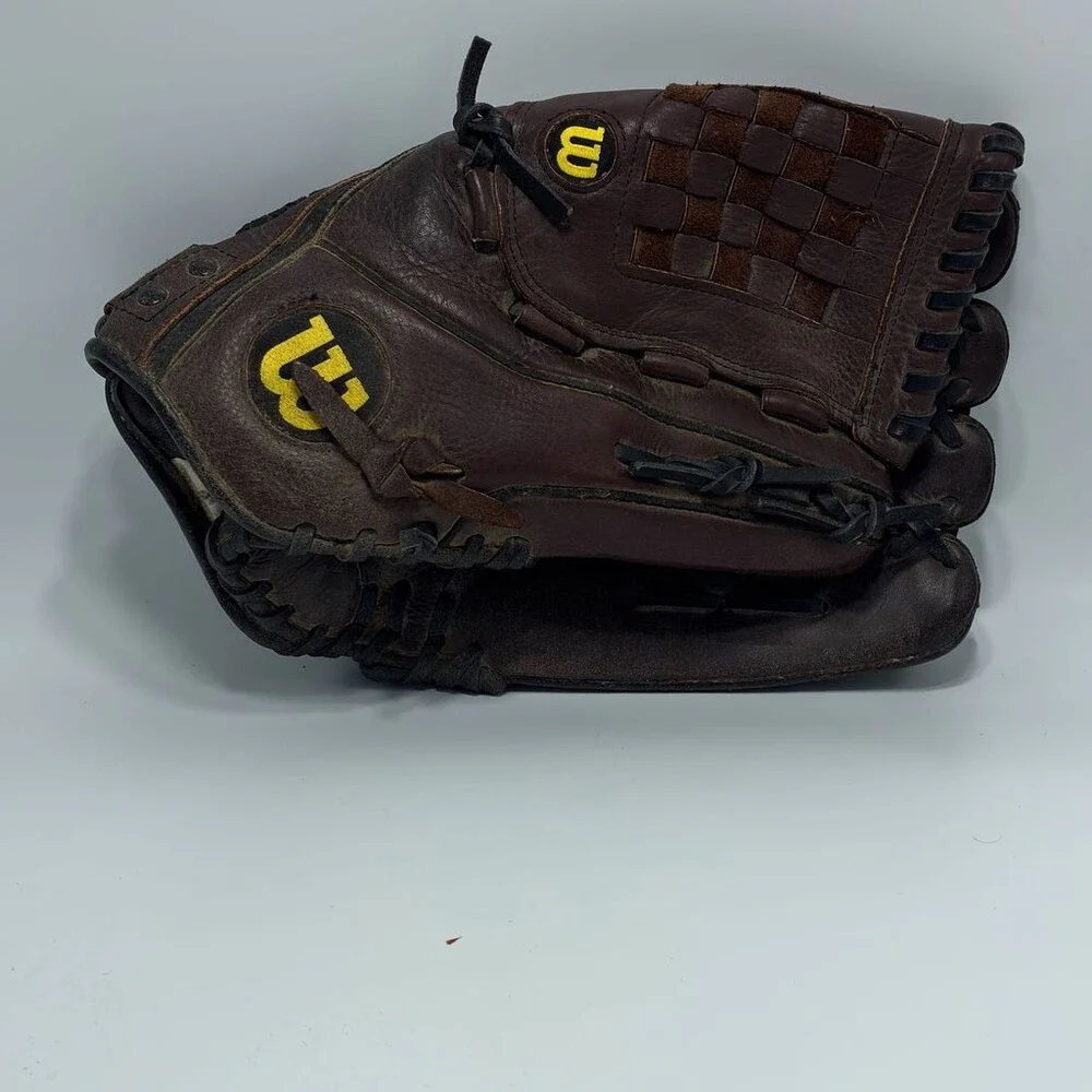 Wilson A710 Brown Leather Baseball Glove Woven Basket Web Embroidered W Logo